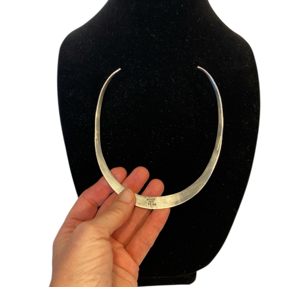 Chic Hammered Silver Necklace - image 2